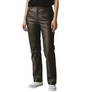 Real clothes black leather pants womens size 8 runs small fits sz 4 see photos